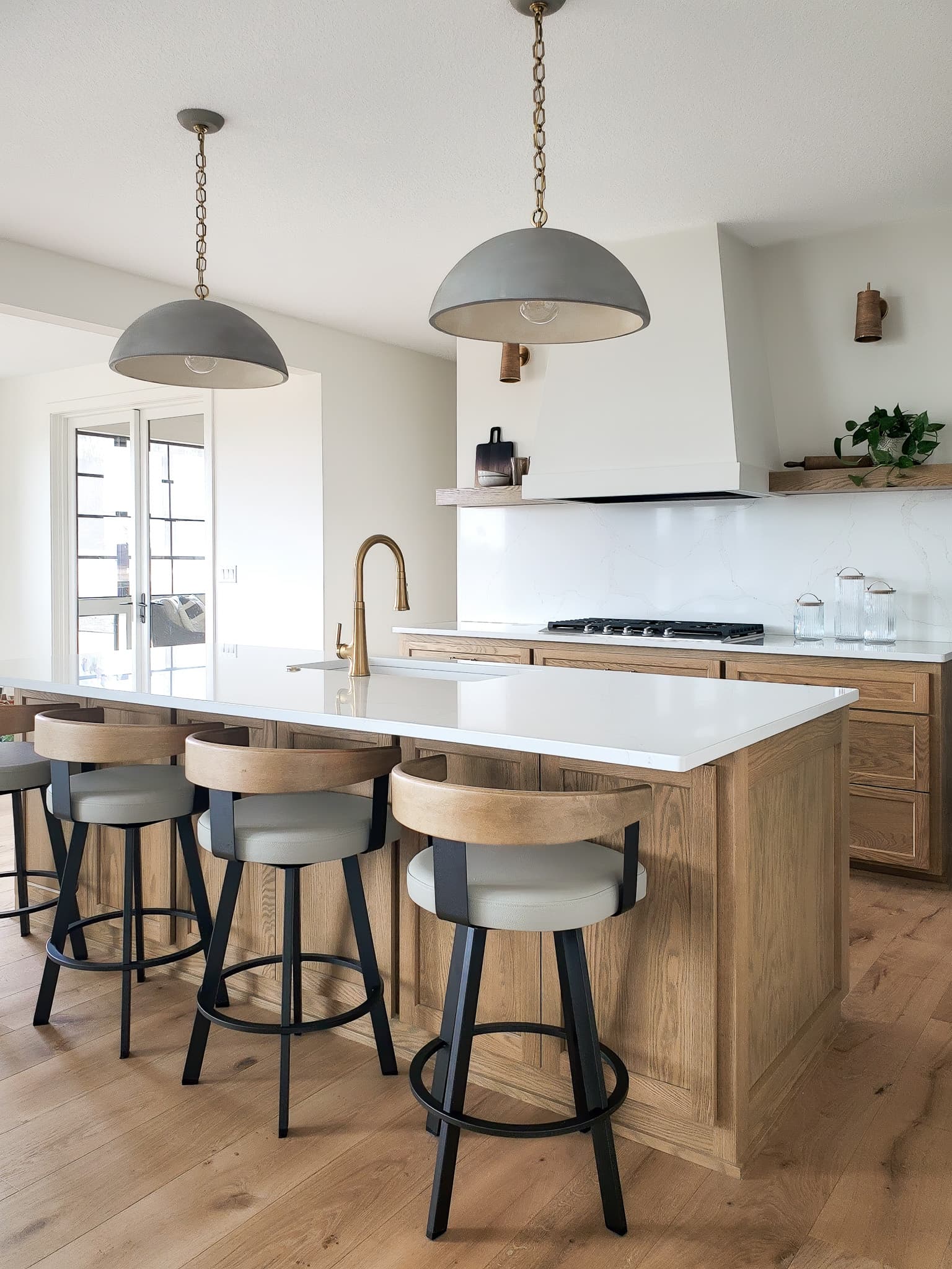 The kitchen of a Black Oak Builders custom home in the St. Croix River Valley